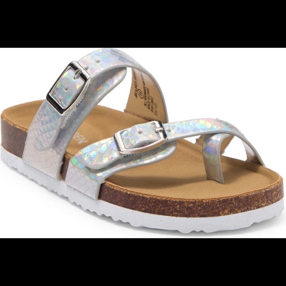 Steven Madden Girls Buckle Slide Sandal